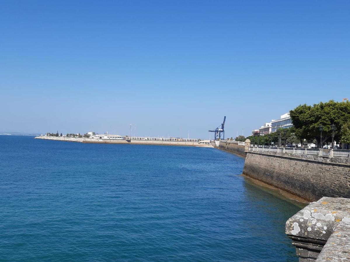 Apartmán Atico Banos Del Carmen Cádiz Exteriér fotografie