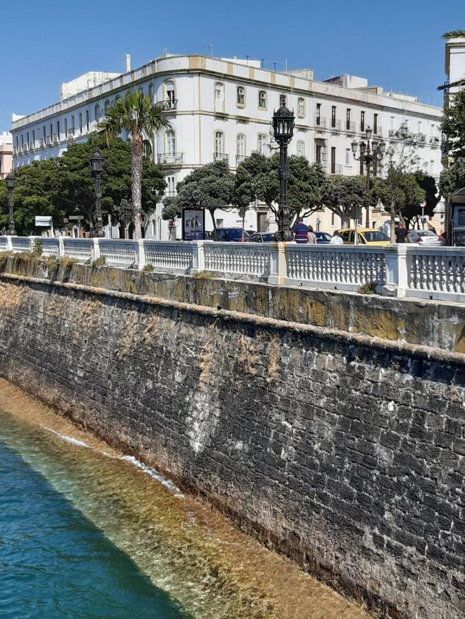 Apartmán Atico Banos Del Carmen Cádiz Exteriér fotografie